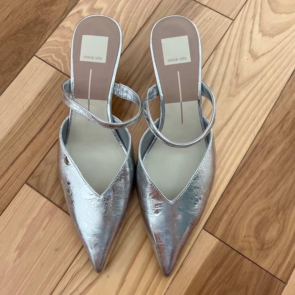 Dolce Vita Pointed Toe Kitten Heel Pumps - SZ 8.5